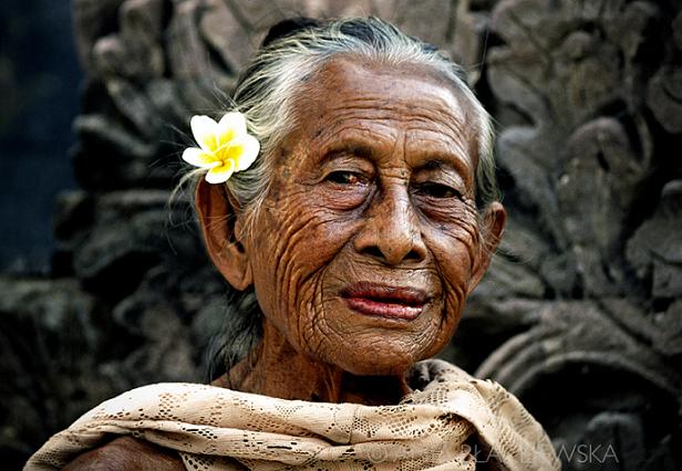 Orang Bali Itu Bodoh dan Bebal