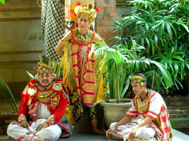 Orang Bali Penindas Perempuan