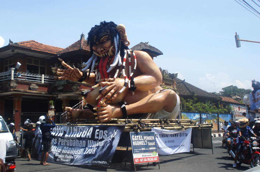 Festival_Ogoh_Ogoh_di_Bali_2015